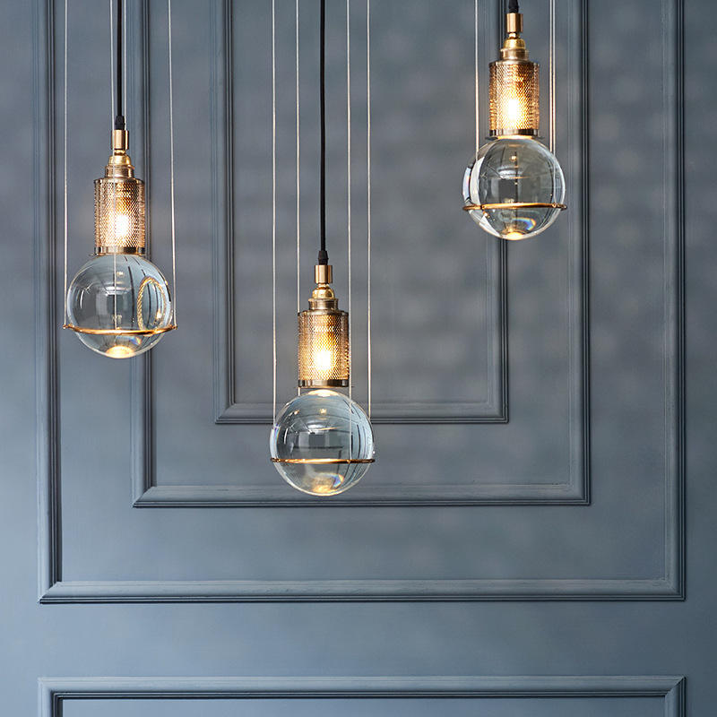 Metal bulb chandelier