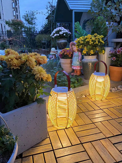 Outdoor Waterproof Lawn Lamp